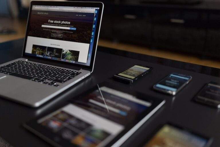 Desktop und Mobile Design Bild